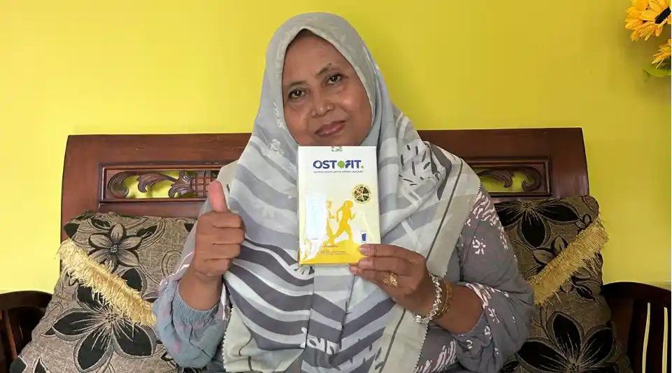 Konsumen Ostofit bernama Ibu Fathonah